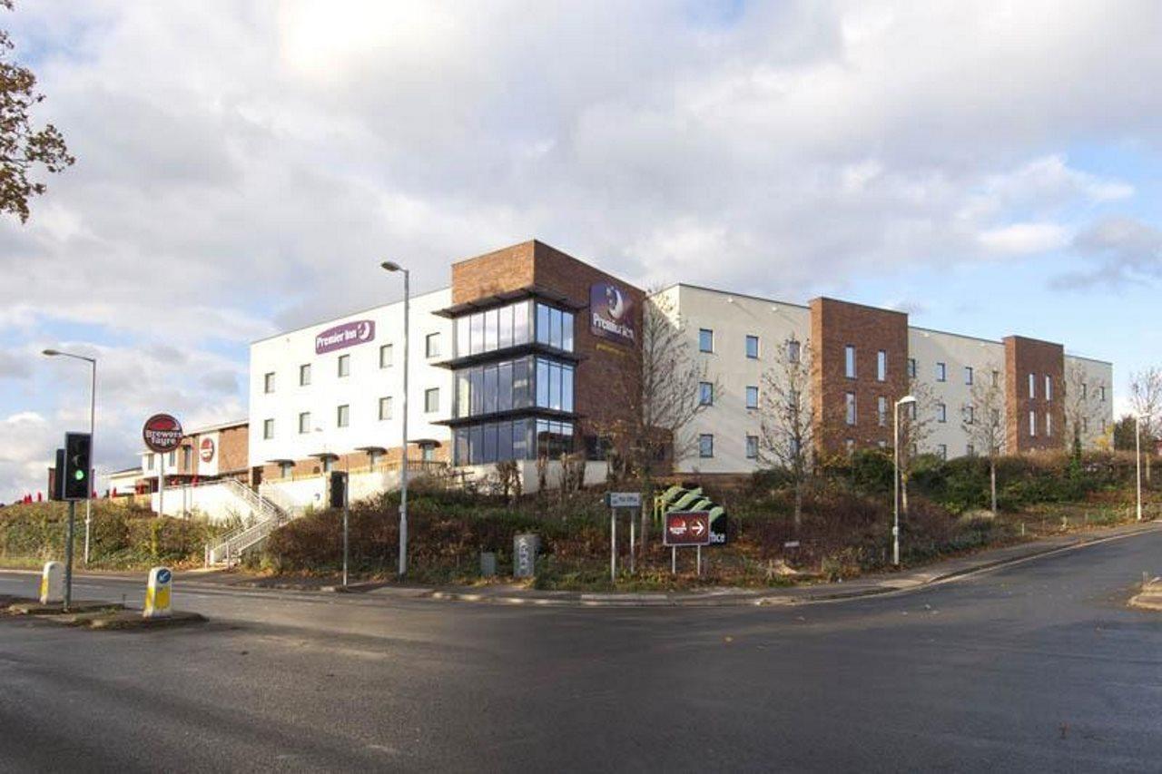 Premier Inn Exeter Exterior photo
