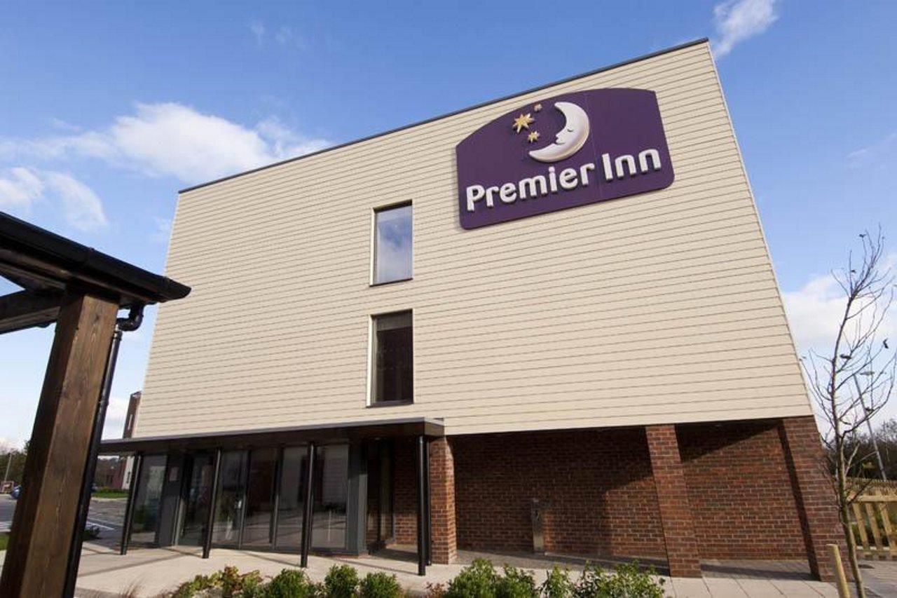Premier Inn Exeter Exterior photo